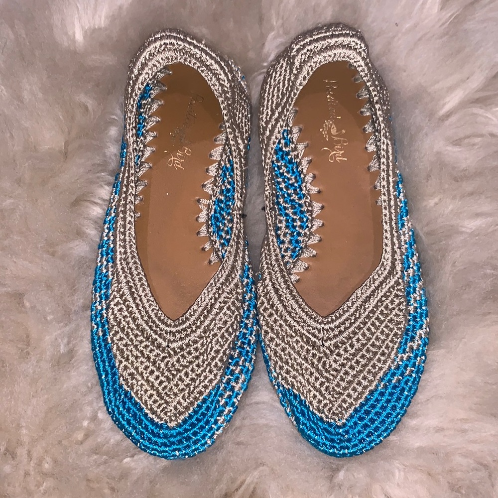 Painted Bird Crochet flats size 6
